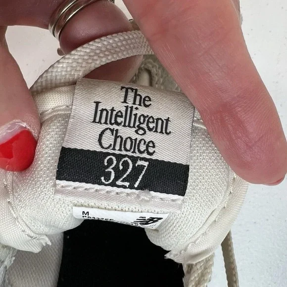 New Balance 327 Girls 11 Sneakers Shoes White Black Logo Lace Up Everyday Play - Picture 6 of 10